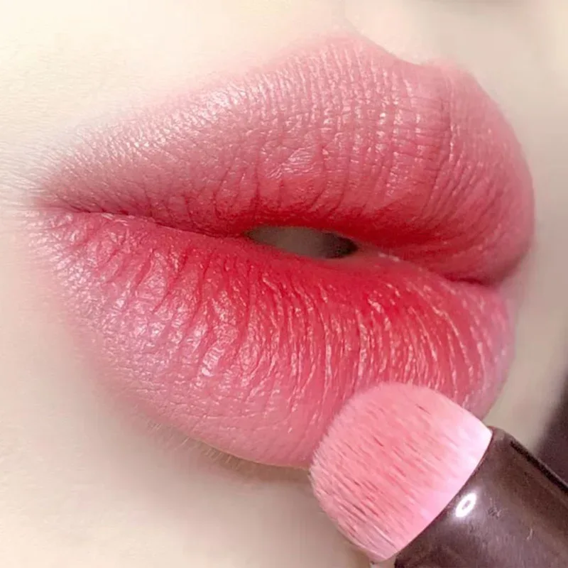 1pc mini batom na ponta do dedo mistura pincéis de maquiagem corretivo de precisão compõem escova abobadada pequena escova labial portátil multifuncti