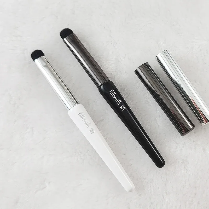 1pc batom mistura pincéis de maquiagem precisão sombra compõem escova abobadada pequena escova labial portátil com caso 931 sintético ha — image 5