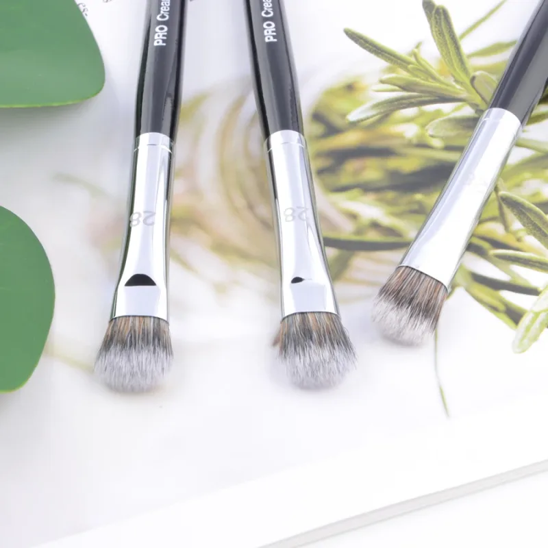 1 peça Pro creme sombra #28 Sombra Nariz sombra Pincéis de maquiagem para os olhos Pincel de maquiagem com cabo de madeira de cabelo sintético