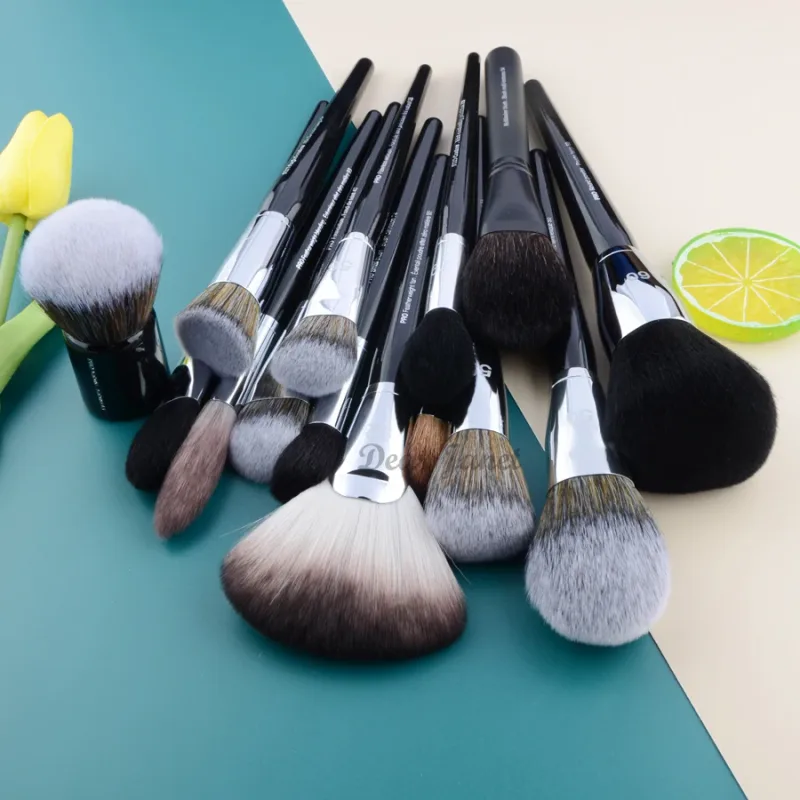 Pincéis de maquiagem série S Pro, pó, base, blush, destaque, pincel de maquiagem, tamanho grande, cabo preto, cabelo sintético, bem feito