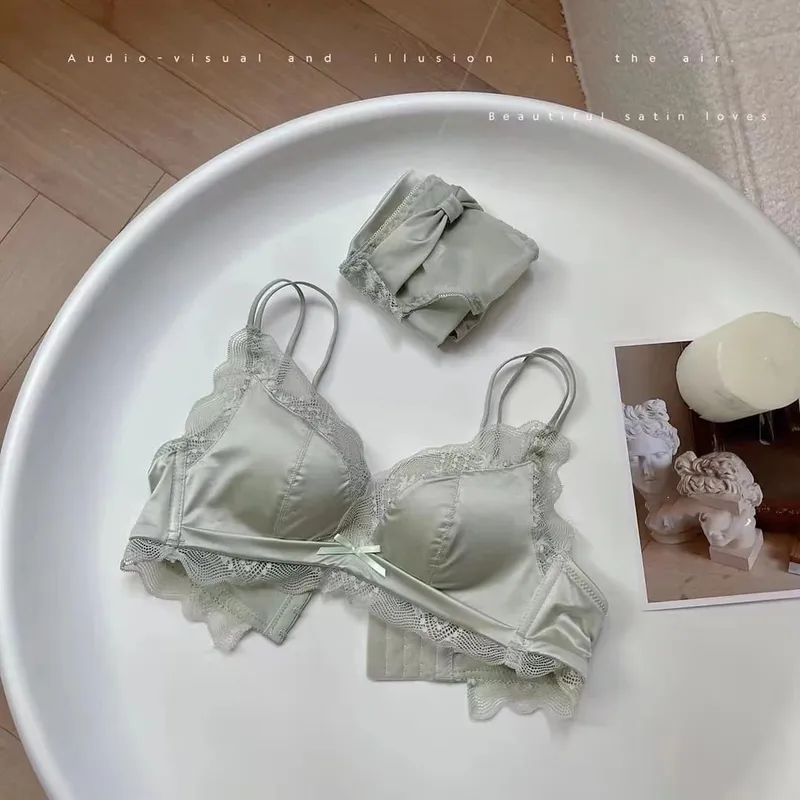 Sexy renda cetim látex conjunto de roupa interior algodão fino respirável confortável pequenos seios lingerie ternos bonito íntimos sutiã traseiro