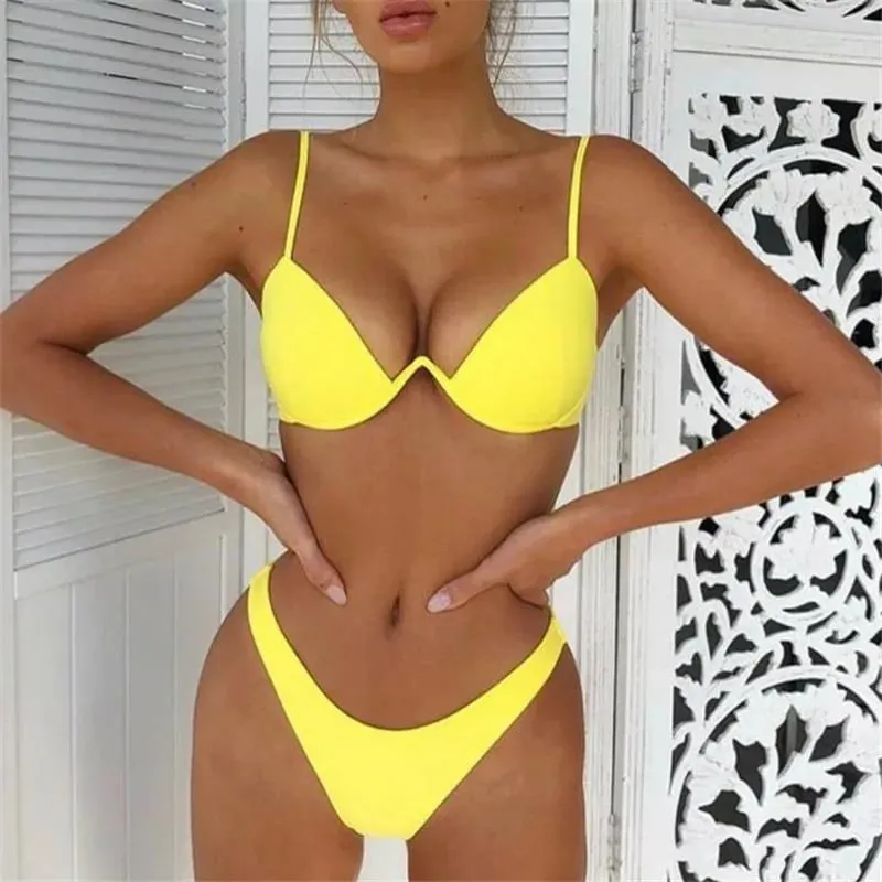 Feminino 2 pçs conjunto de biquíni cor sólida fio acolchoado em forma de v volta fivela sutiã triângulo cintura alta calcinha verão conjunto de natação roupa interior