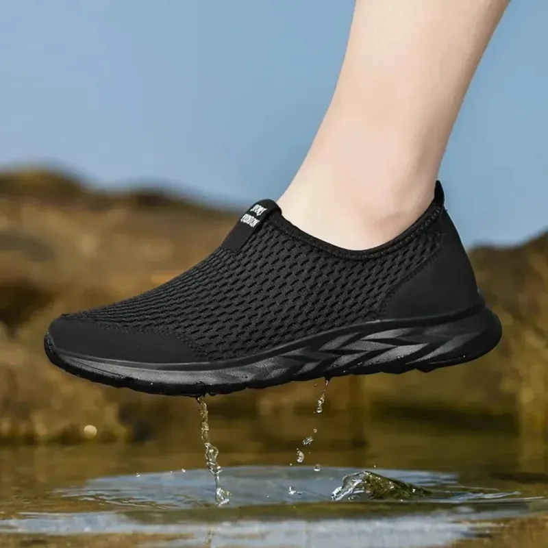 2026 nuove scarpe da uomo mocassini leggeri da passeggio traspiranti estivi comodi scarpe Casual da uomo Sneakers Zapatillas Hombre Plus