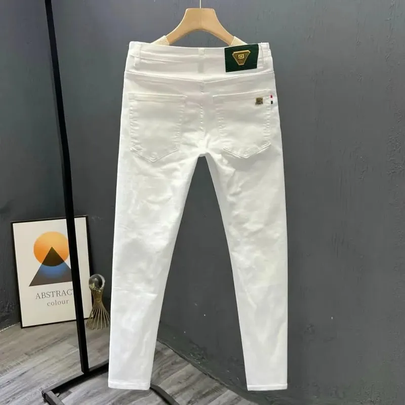 Calças brancas masculinas de alta qualidade simples verão na moda roupas de negócios masculinas algodão jeans de pés pequenos calças de roupas masculinas de ajuste fino