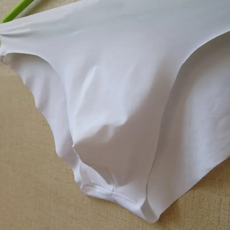 Sensação livre de seda gelo sem costura cuecas masculinas sólidas cuecas ultra-finas masculinas sem costura cintura baixa roupa interior macia
