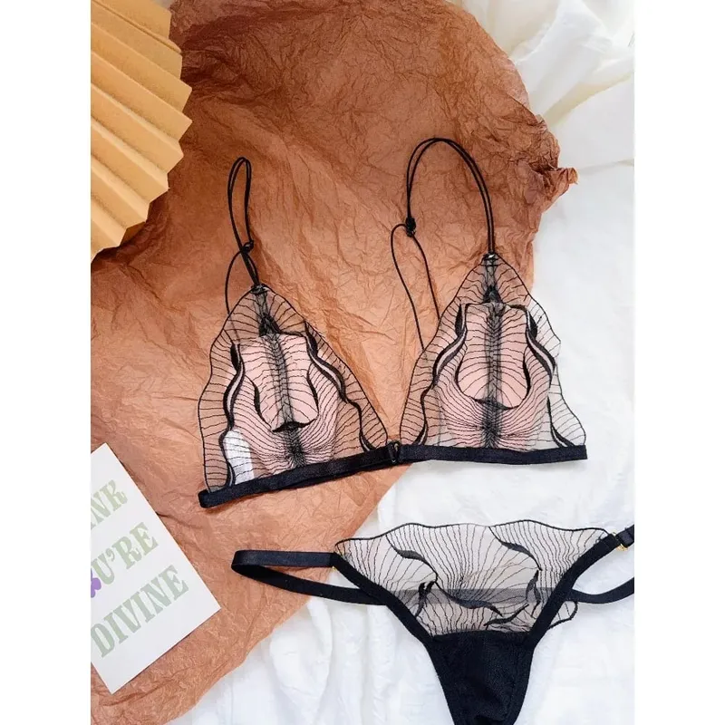 Conjunto de sutiã triangular francês premium, renda sem fio, ultra fino, alça fina, macio, sexy, lingerie sem costas, 32-38 A-B conjunto de copo