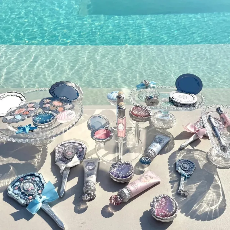 Conjunto de pérolas Flower Knows SShell Sombra Lip Gloss Blush Ocean Theme Kit de cosméticos — image 2