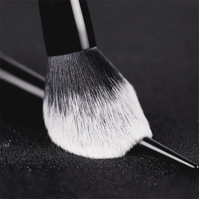 Kat Von D 化妝刷粉底腮紅高光澤遮瑕粉塑眼影刷 KVD 品牌化妝刷