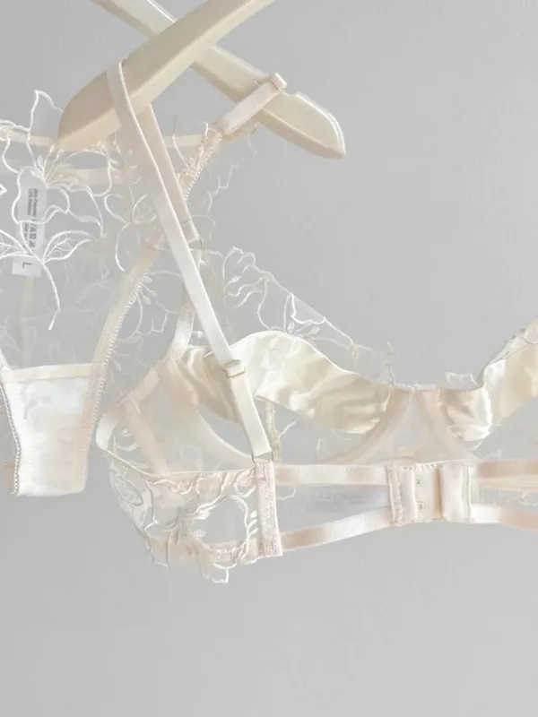 Conjunto de lingerie de renda romântica malha transparente ultrafino macio minimizador para busto completo e push-up para busto pequeno