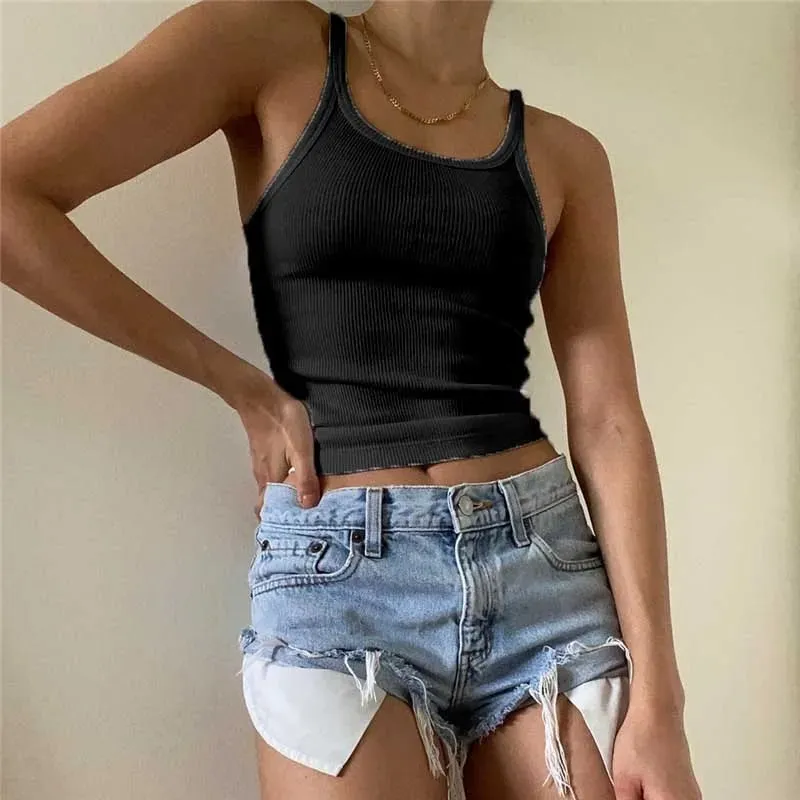 Regata com alça de malha com rosca, slim fit, roupa externa, uso interno, pescoço em u, cor sólida, feminina, verão