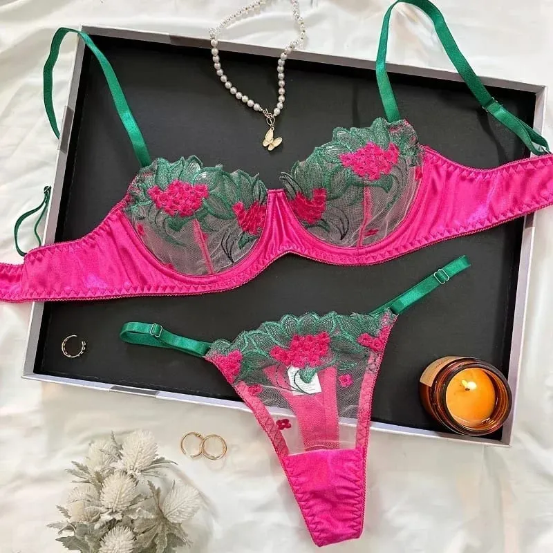 2-piece women's black comfortable lightweight semi transparent lingerie set Fancy Lingerie Floral Lace Bra Set Luxury Underwear