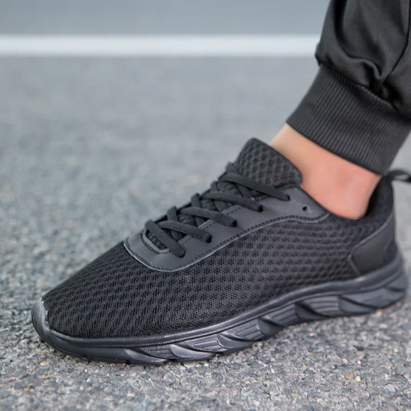 Sólido preto masculino sapatos atléticos oco malha superior antiderrapante luz sola jogging treinamento casual viagem diária esporte ao ar livre footwea