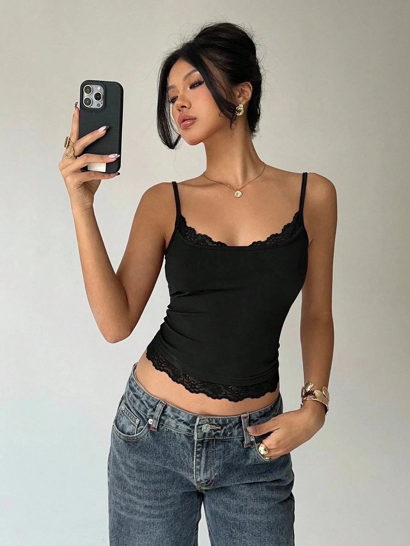 Women's Sexy Lace Trim U-Neck Basic Solid Color Slim Fit Cami Top Casual Spaghetti Straps Backless Crop Top Spring/Summer 2026