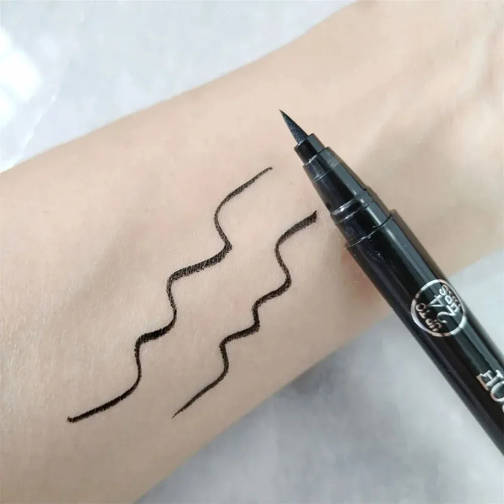 Delineador líquido preto fino de longa duração, caneta de água à prova d'água, secagem rápida, sem desbotamento, delineador para olhos, amigável para iniciantes, 1 peça
