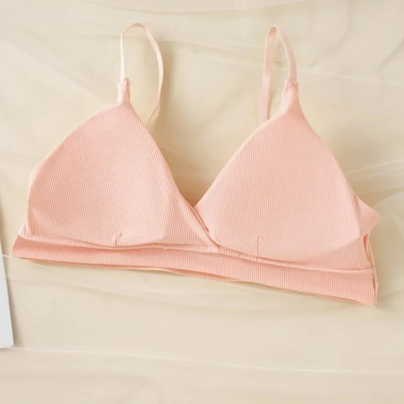 Mulheres com nervuras triângulo sutiã e calcinha conjunto sem fio com decote em v cinta fina sutiã cintura baixa briefs senhoras almofadas removíveis conjunto de lingerie