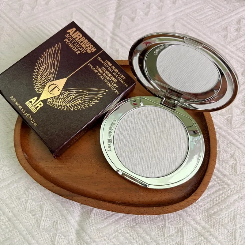Charlotte Tilbury 噴槍粉模糊毛孔高光提亮持久柔焦發光化妝禮物