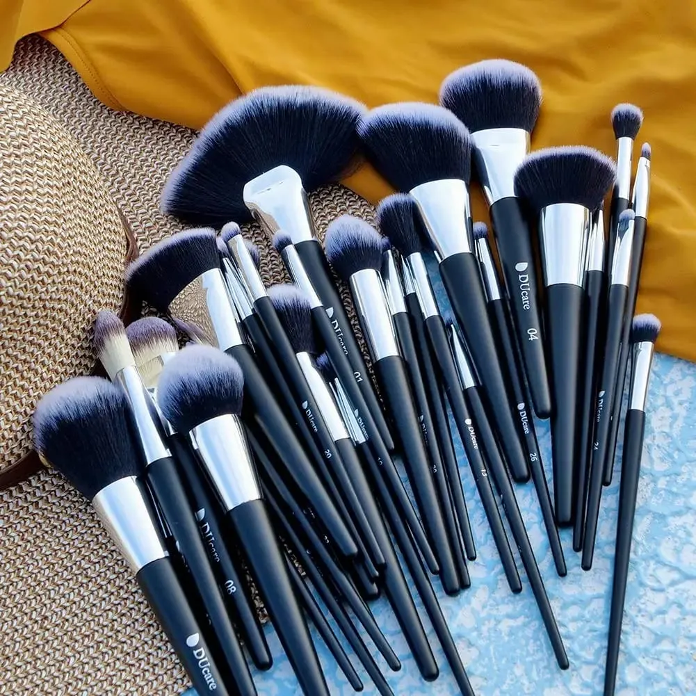 Ducare conjunto de pincéis de maquiagem profissional, 32 peças, base sintética premium, pincel de mistura, pó facial, blush, corretivos, sombras