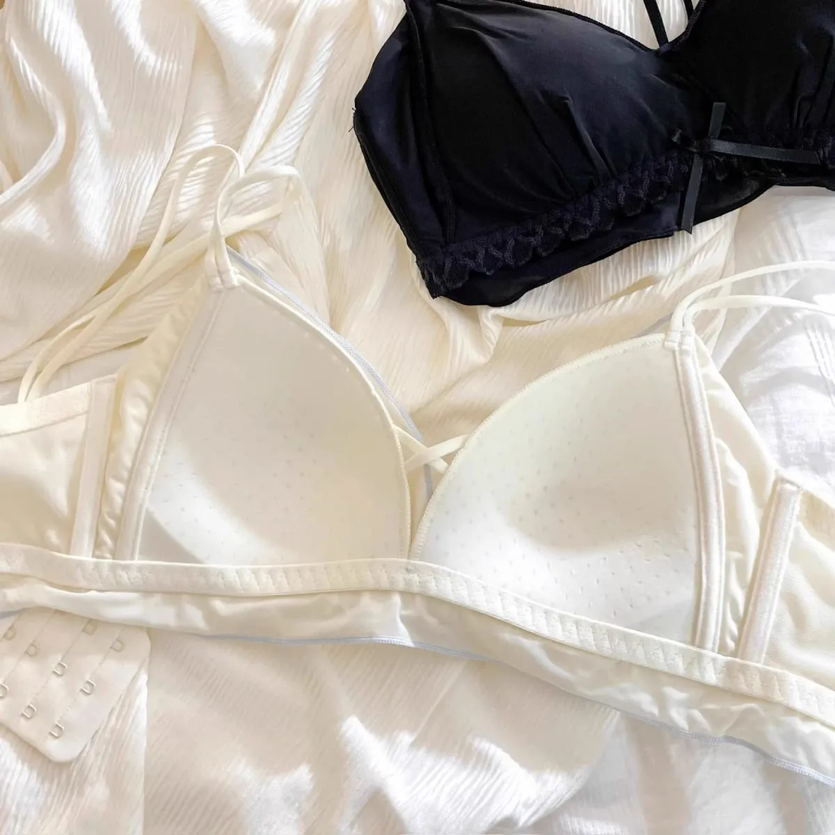 French thin cup girly lingerie no underwire small breast hold up no underwire sweet bra set