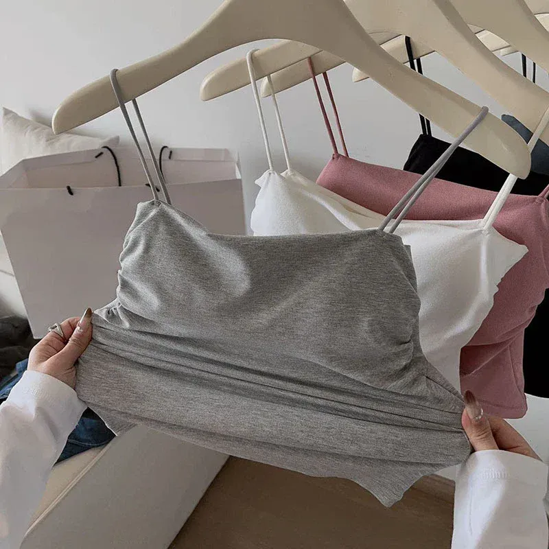 Sólido all-match plissado sling colete cinta almofada de peito roupa interior fino ajuste emagrecimento curto gyaru roupa exterior topo