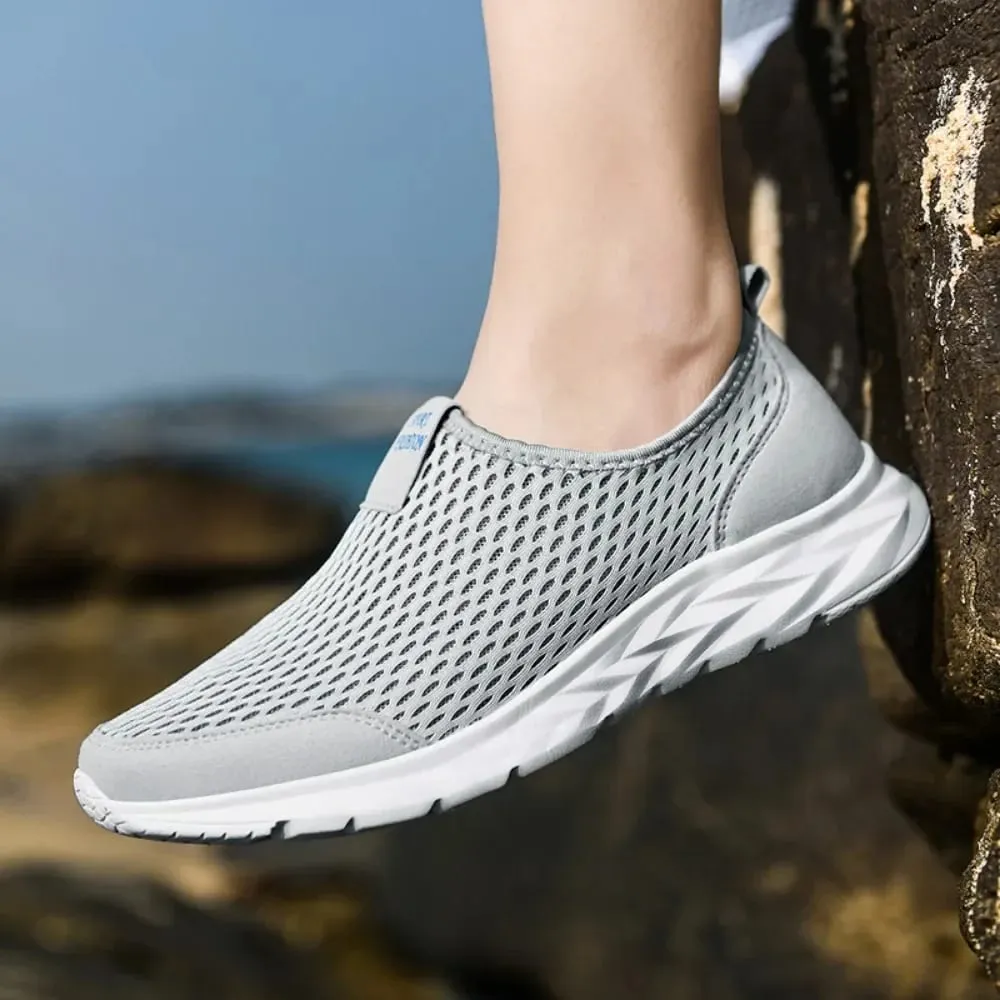 2026 nuove scarpe da uomo mocassini leggeri da passeggio traspiranti estivi comodi scarpe Casual da uomo Sneakers Zapatillas Hombre Plus