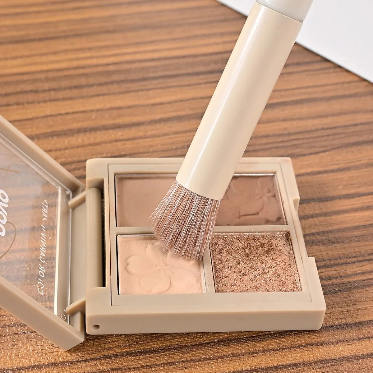 Conjunto de pincéis de maquiagem com 12 peças - cerdas de nylon de alta qualidade inclui pincéis para olhos e pó para blush e base