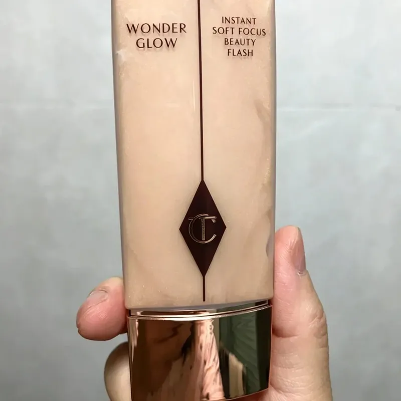 Charlotte Tilbury Setting Spray 16H à prova d'água sem peso e varinha de contorno misturável edificável e sombra 12Pan intensamente pigmentada