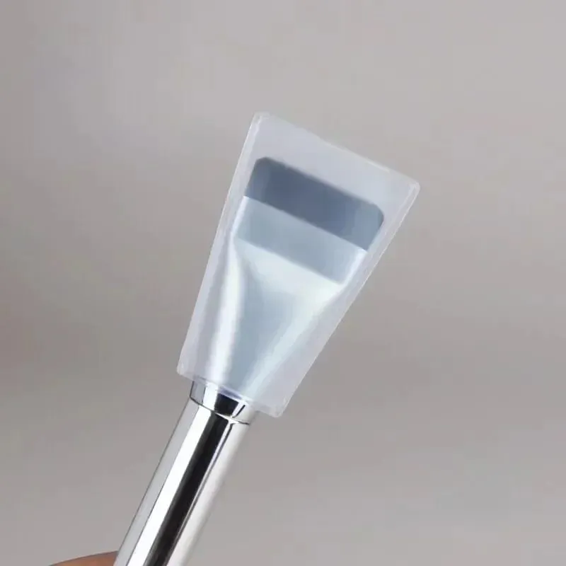 Pincel de base ultrafino, leve, fino, para contorno facial, pincel de contorno plano, mistura de base, creme, pincel de maquiagem, 1 peça