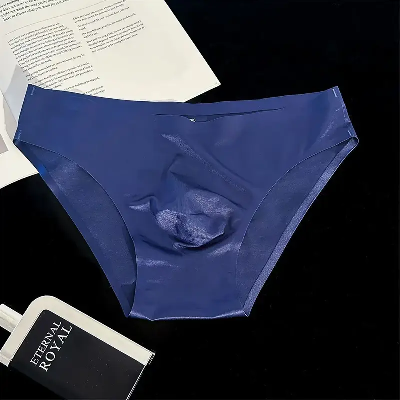 Men Ice Silk Briefs Ultra-thin Seamless Sexy Panties Quick Drying U Bulge Pouch Breathable Underwear Luxury Glossy Underpants