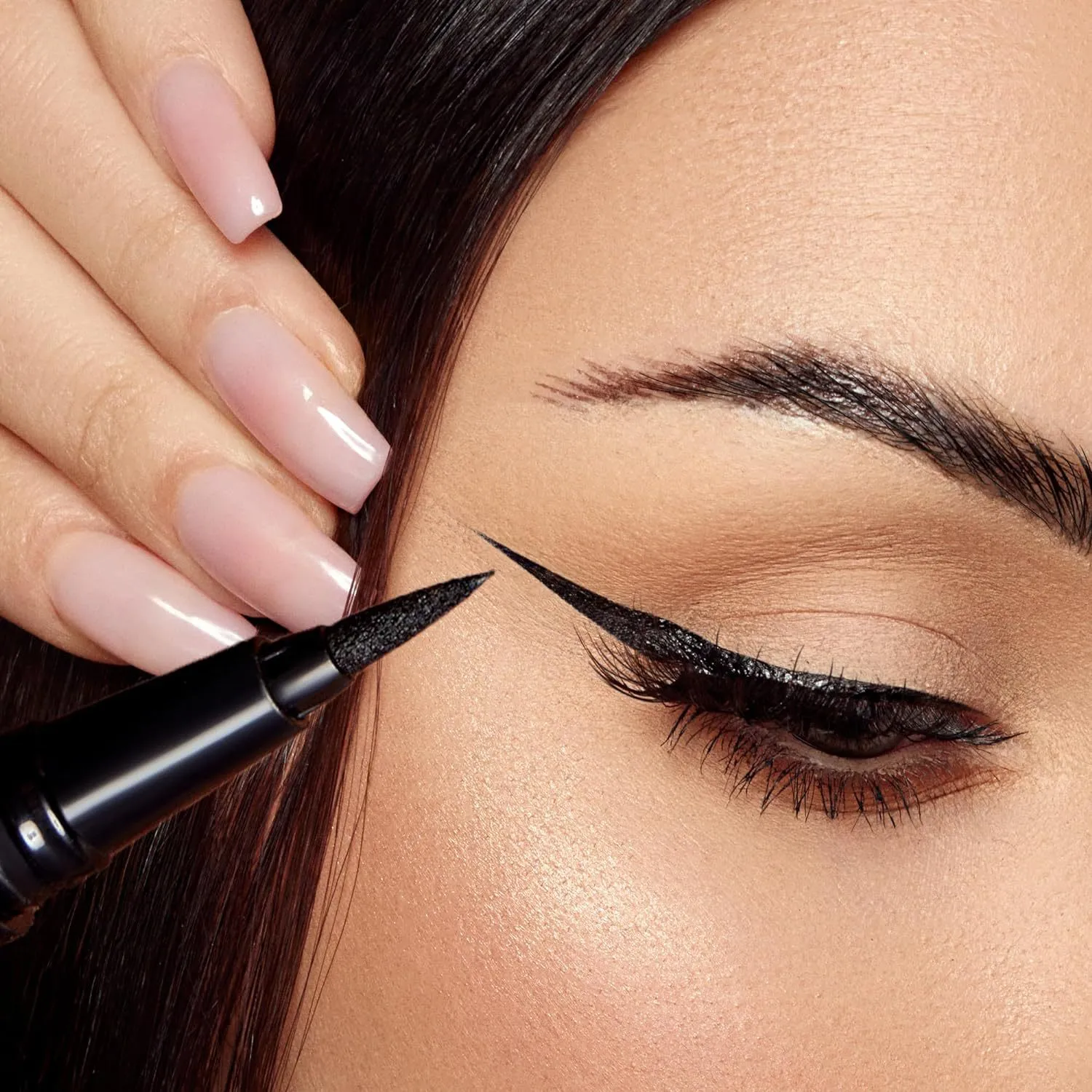 Common Eyeliner for Men and Women Waterproof Long-lasting Fast Drying Black Eyeliner Pen Men's Eyeliner Eye Makeup Cosmetics