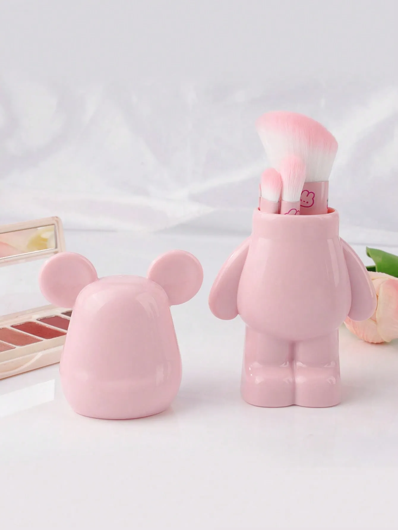 Conjunto de pincéis de maquiagem com estampa de cereja, 4 unidades, com estojo de armazenamento em forma de urso fofo, cerdas macias, blush, sombra, detalhes, kit de pincéis de maquiagem