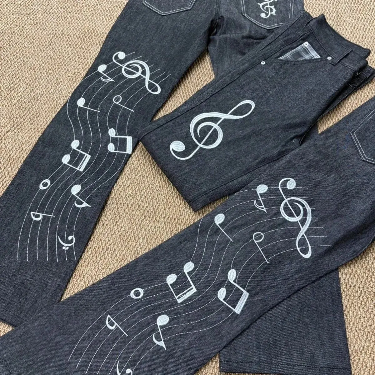 Note 玫瑰刺繡原色牛仔褲男女通用 1021M 版小喇叭高街穿直筒牛仔褲疊穿長褲男