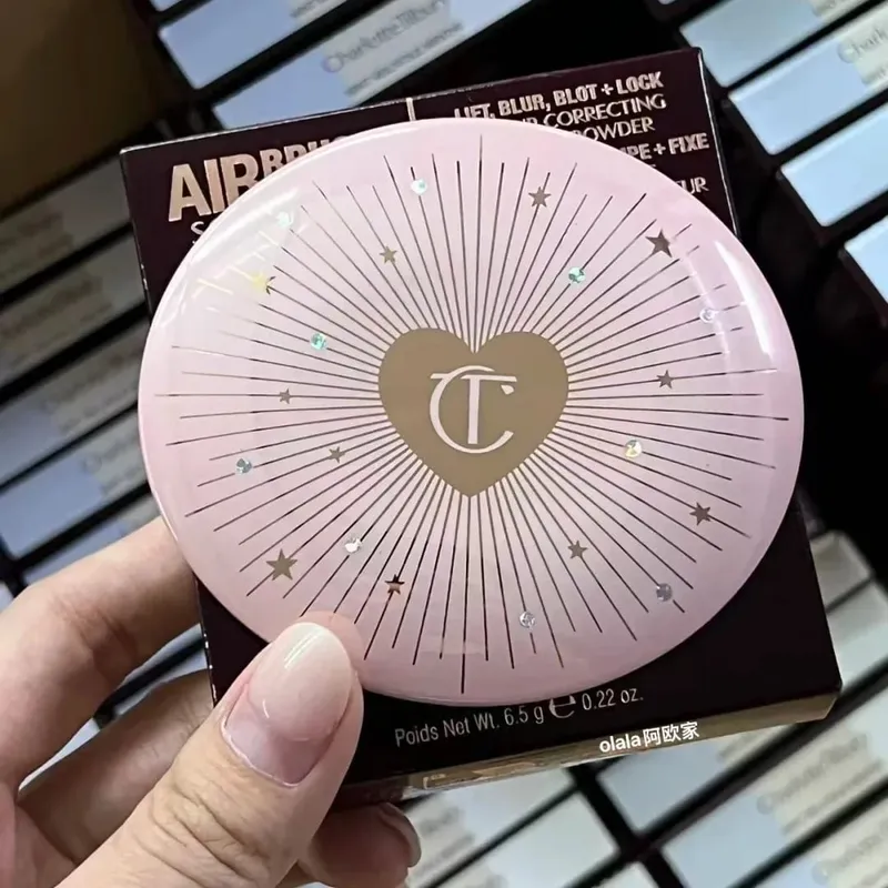 Charlotte Tilbury Setting Spray 16H à prova d'água sem peso e varinha de contorno misturável edificável e sombra 12Pan intensamente pigmentada