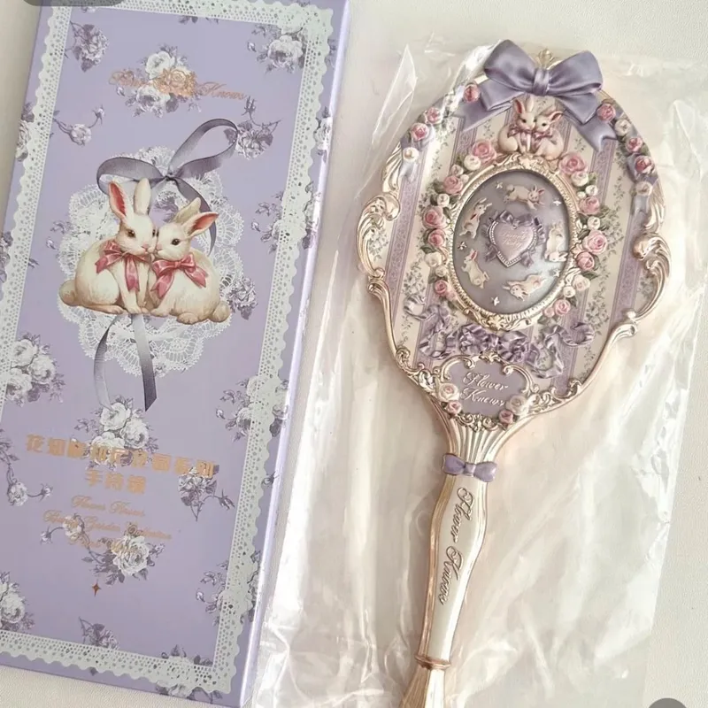 Flor conhece espelho de maquiagem portátil, noite de verão, morango, cupido, coelho, padrão de alívio de jardim, kit de ferramentas de maquiagem de cor limitada