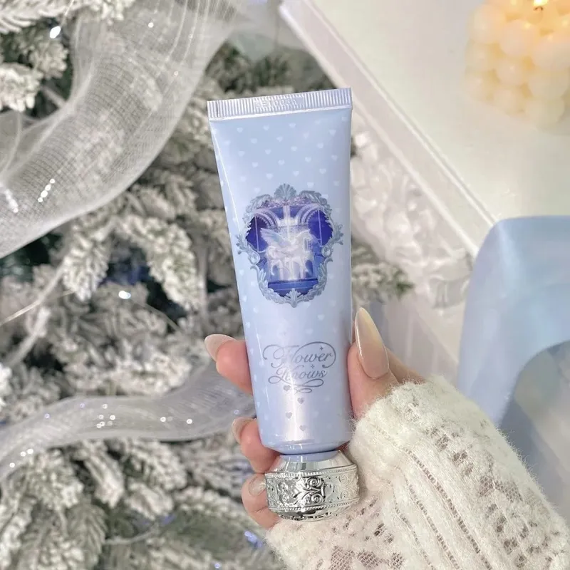Flowerknows Morango Cupido Creme para as Mãos Perfumado Hidratante Nutritivo Loções de Cuidados com a Pele para Mulheres Creme Clareador Maquiagem — image 2