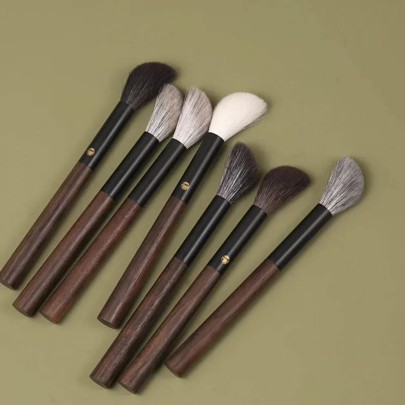 Professional Handmade Makeup Brushes 1PC Squirrel Fox Horse Goat Hair Slanted Contour Blush Brush Walnut Handle Make Up Brush