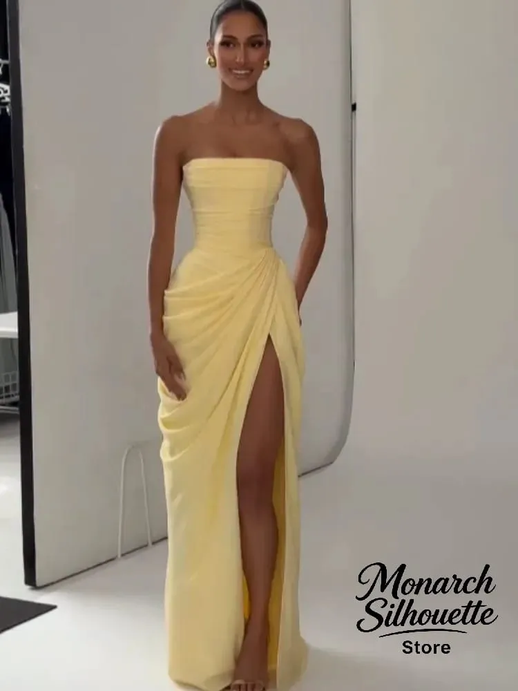 Elegante amarelo sem alças plissado vestido longo feminino chique sólido sem mangas cintura cinching split vestido 2026 senhora festa de noite robes