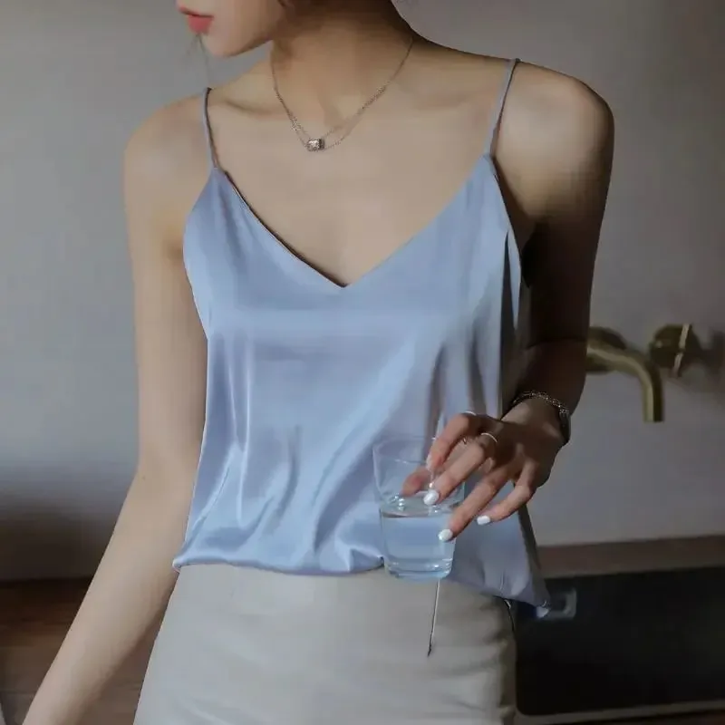 Mulheres Halter V Neck Básico Branco Cami Spaghetti Strap Top Sem Mangas Cetim De Seda 2026 Regatas Femininas Camisola De Verão