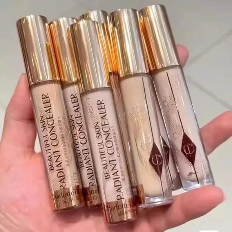 Charlotte Tilbury 玻尿粉底保濕中等遮瑕自然光澤 16 小時耐磨提亮遮瑕黑眼圈