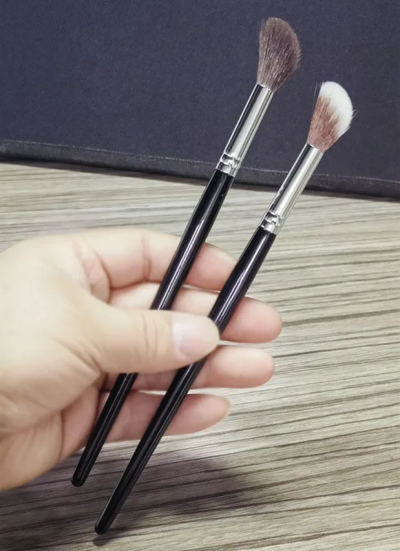 Pincéis de iluminador angulares, sombra de rosto, mistura de cabelo de cabra natural, pó, blush, ferramentas de pincel de maquiagem