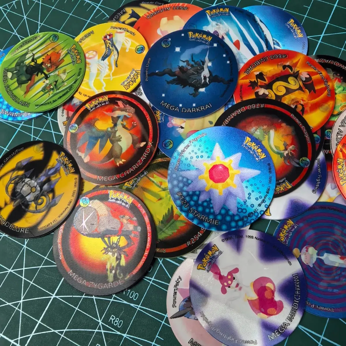 10-90 peças 3d flip pokemon za mega evolução tazos conjunto completo lenticular redondo pogs eco plástico 4cm anime cartas de jogo colecionáveis