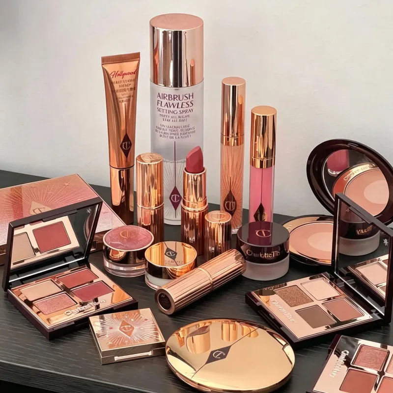 Conjunto de maquiagem luxuoso ct, paleta de sombra de quatro cores, pó fosco, efeito corretivo facial, batom de alta qualidade, cosméticos femininos