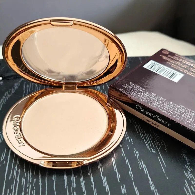 Charlotte micro leve pó almofada de ar pequena placa de ouro ajuste em pó 2 cores pó blush essência óleo tilbury cosméticos