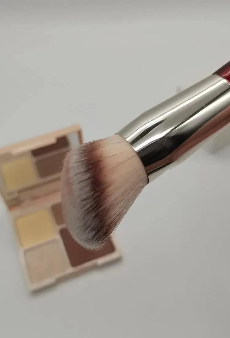 1pc angular base líquida fundação pincéis de maquiagem contorno corretivo compõem escovas cabo de madeira vermelha ferramentas cosméticas 101