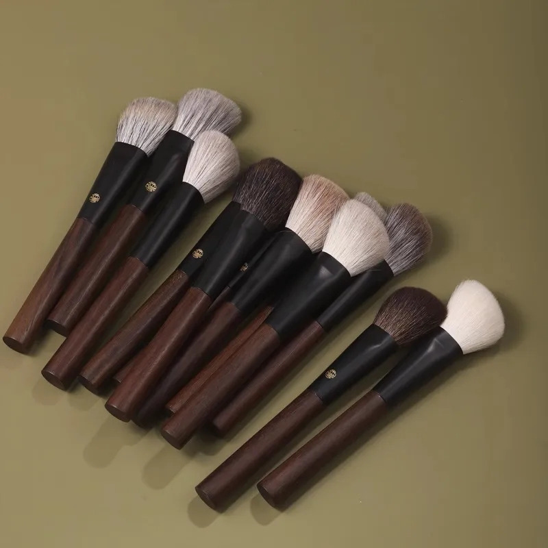 Professional Handmade Makeup Brushes 1PC Squirrel Fox Horse Goat Hair Angled Contour Brush Walnut Handle Make Up Brush