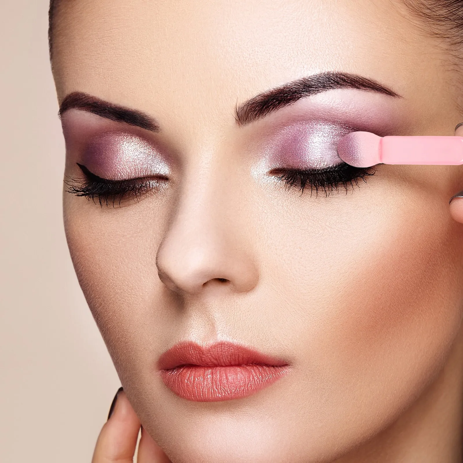 100Pcs Eyeshadow Applicator Sticks Soft Blending Sponge Brushes Makeup Tools for Eye Shadow Powder Makeup Brushes Women Teens — image 2
