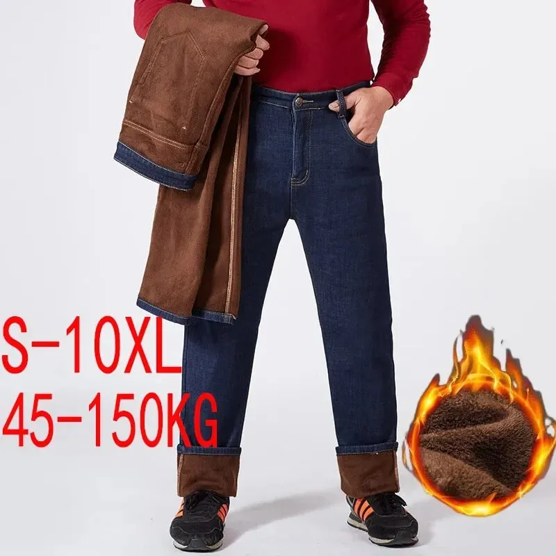 Homens plus size 10xl inverno quente de pelúcia jeans estiramento solto em linha reta calças jeans baggy para uso confortável oversize streetwear — image 1
