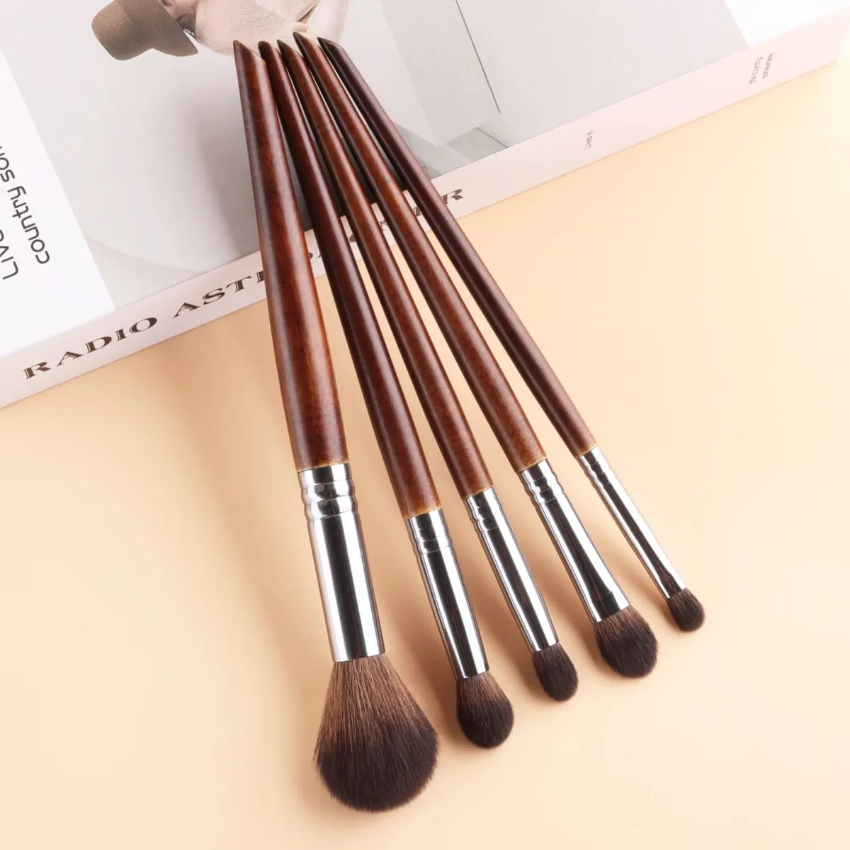 5pcs 천연 메이크업 브러쉬 세트 아이섀도 마퀼라주 메이크업 브러쉬 블렌딩을 위한 브러쉬 키트 메이크업 — image 4