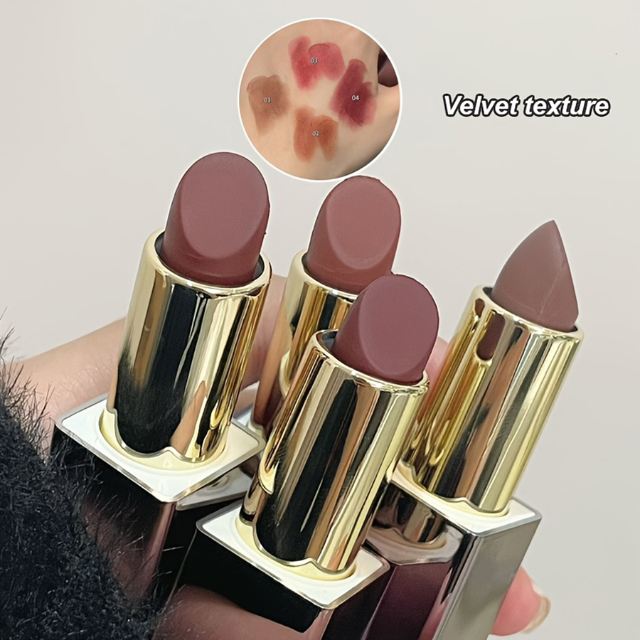 Disponível em 3 tons de batom fosco veludo fosco à prova d'água brilho labial que não desbota que realça a cor e ilumina os lábios.