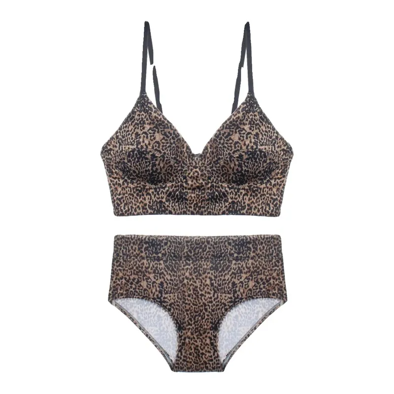 Sem anel de aço grande roupa interior copo triângulo profundo v conjunto de sutiã sexy push up feminino conjuntos de lingerie sem costas