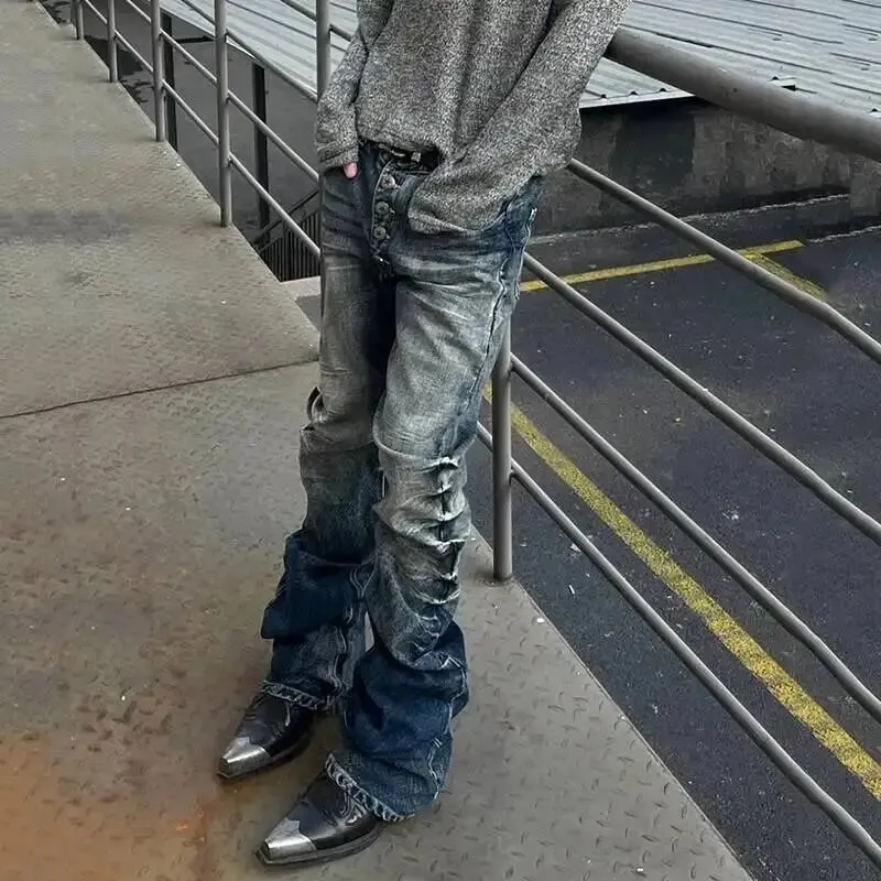 Calça jeans masculina estilo americano, botão de lavagem, design plissado, jeans solto, cor contrastante, casual, fundo masculino, vintage 4k5156 — image 4